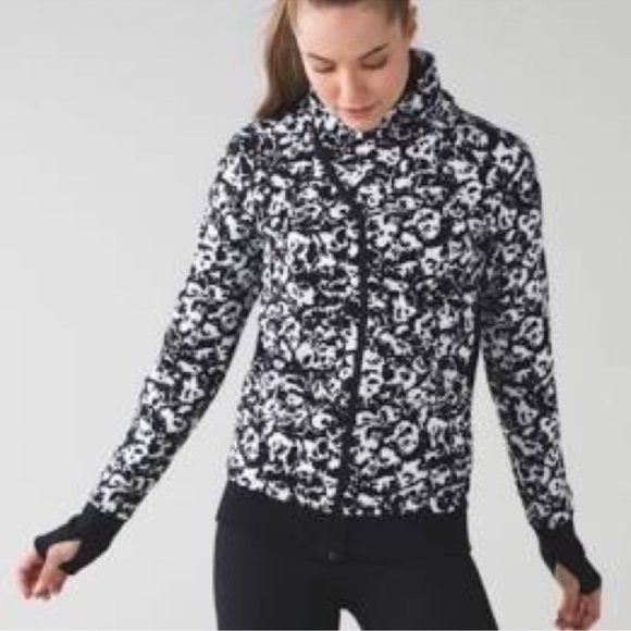 Lululemon Black & White Fleur Sombre Floral Cozy Cuddle Up Full Zip Jack… - Picture 1 of 12